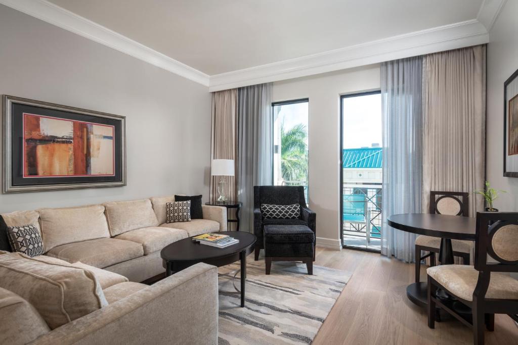 Inn On Fifth - 
