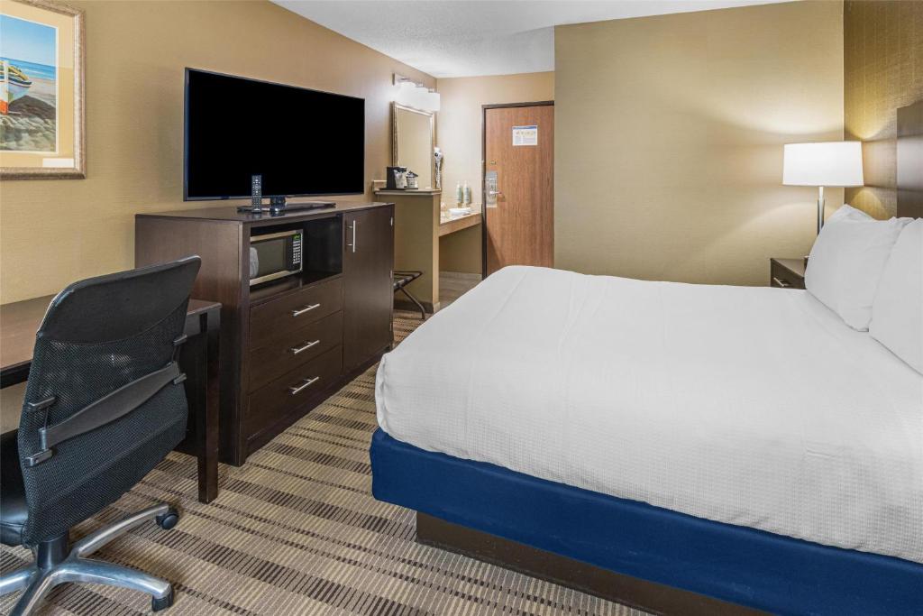 Best Western Providence Warwick Airport Inn photo