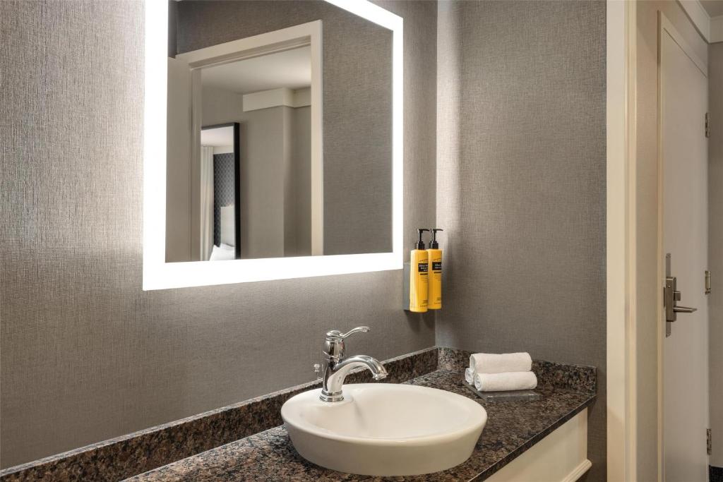 Best Western Plus City Centre Centre-Ville - Resim 30