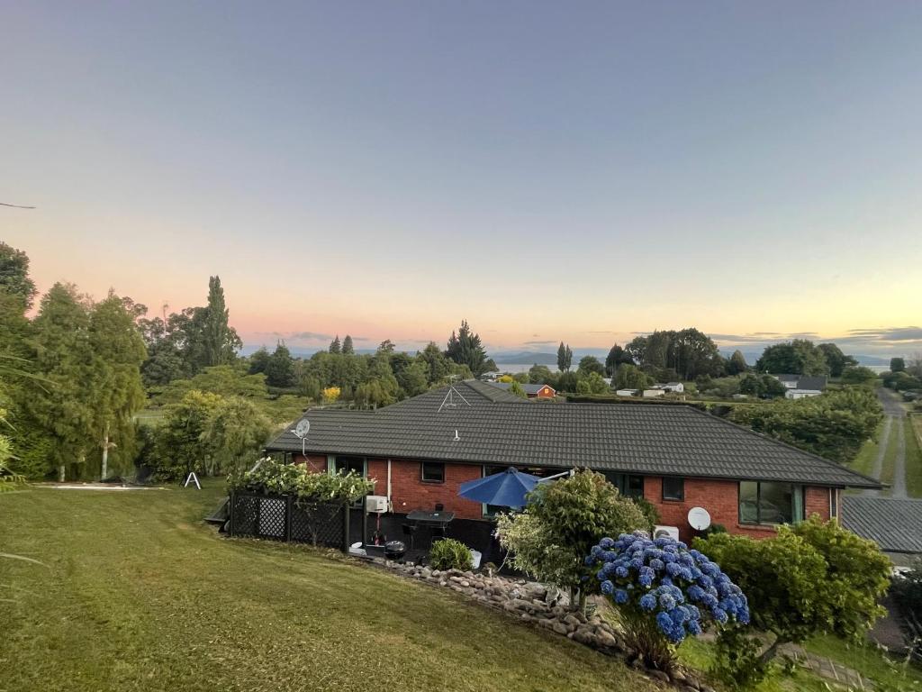 Rotorua Family Retreat Hamurana 10000sqm Lawn - Resim 34