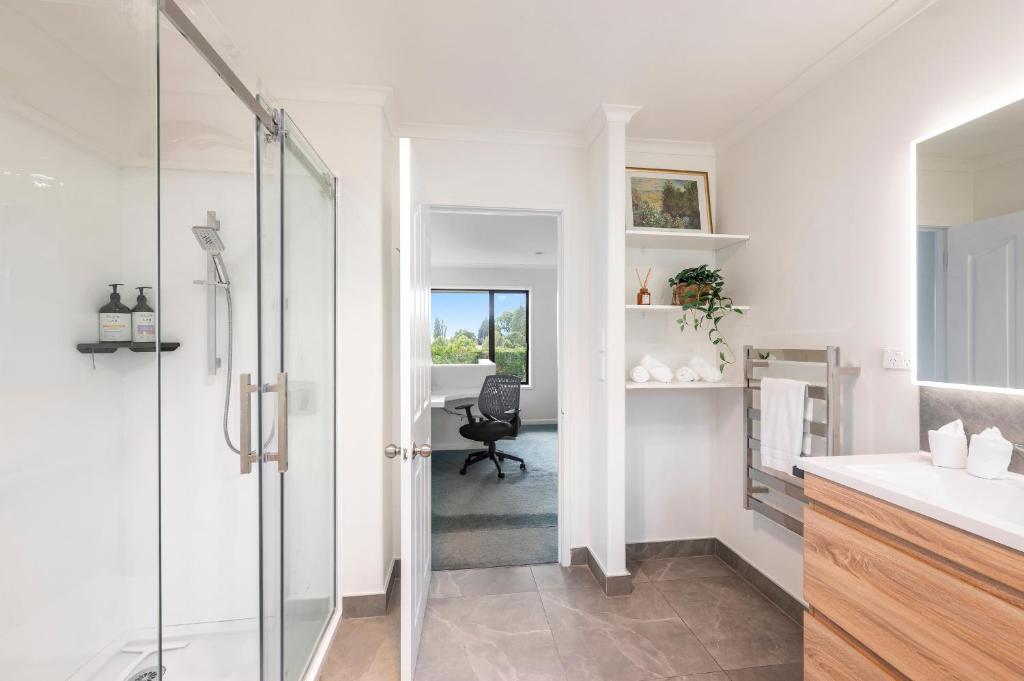 Rotorua Family Retreat Hamurana 10000sqm Lawn - Resim 17