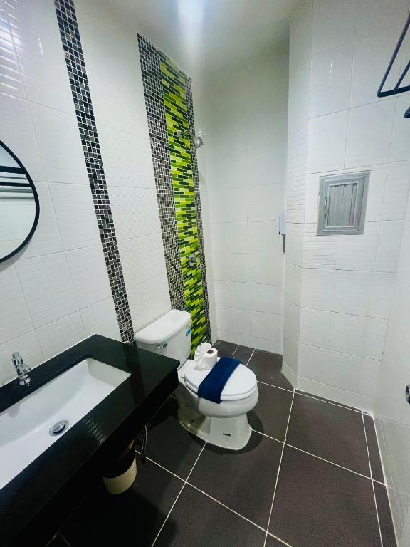 28 Boutique Hotel - Newly Renovated - Resim 8