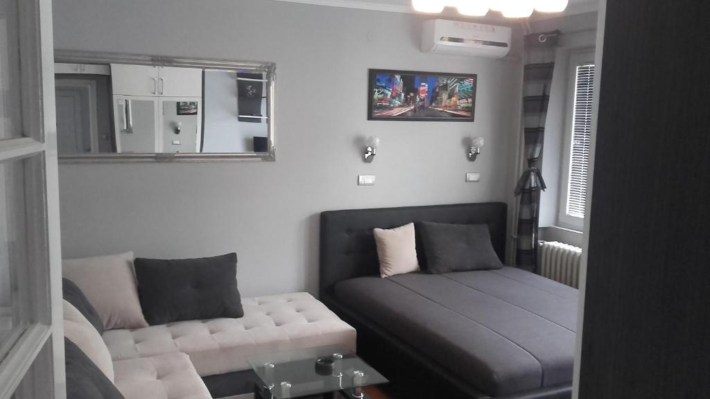 Ein Bett oder Betten in einem Zimmer der Unterkunft House Prljevic