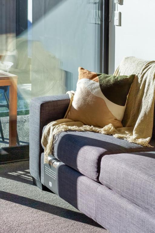 Central 1BR, Car Park, Lift Access and Extra Bed - Resim 16