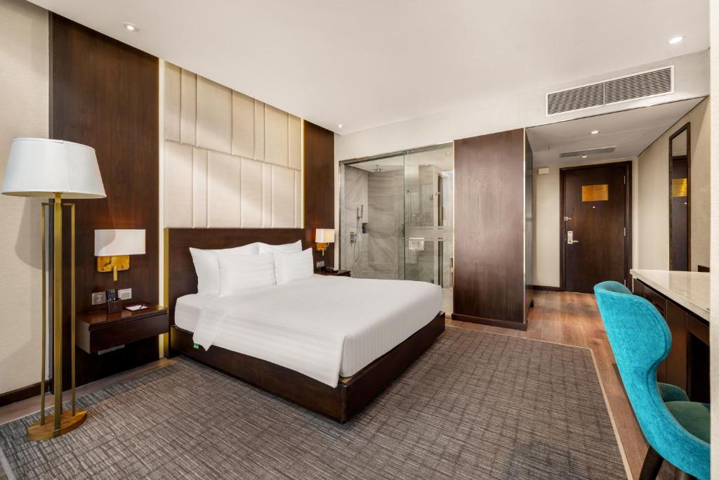 Phòng Deluxe Giường đôi Nhìn ra Hồ bơi