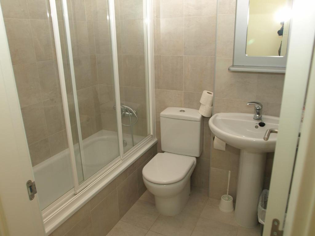 Een badkamer bij PR Blanco