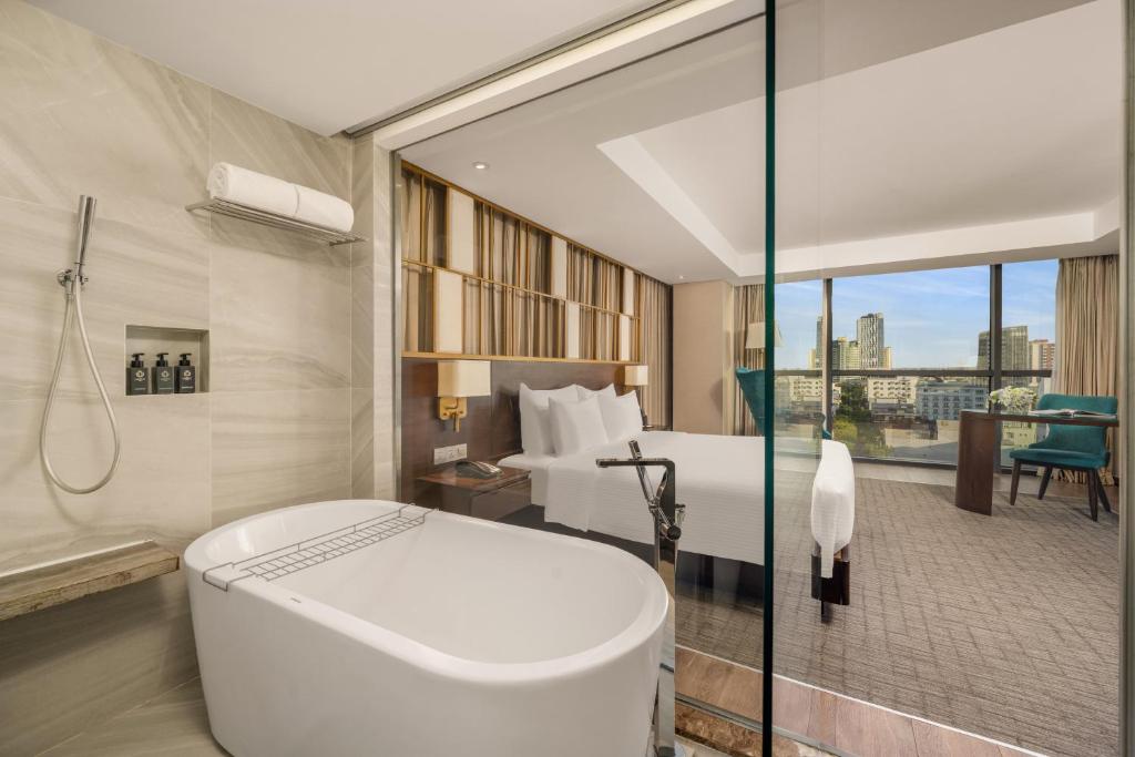 Premier Deluxe Double/ Twin with Bathtub
