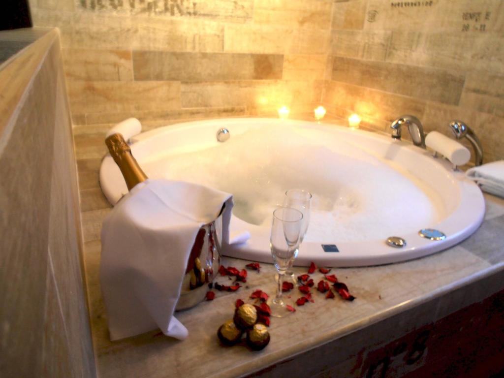 Un baño de Hotel Rural La Viña - Only Adults