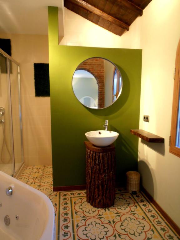 Un baño de Hotel Rural La Viña - Only Adults