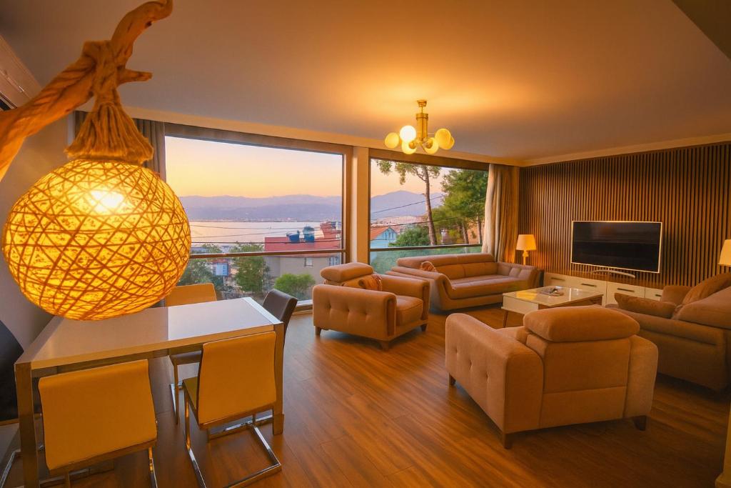 Χώρος καθιστικού στο Suna Suites Hotel & Fethiye