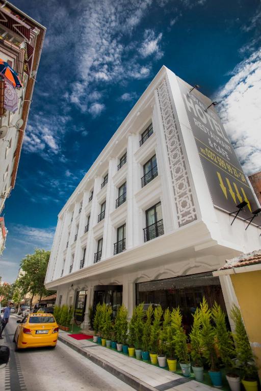 Budova, kde se hotel nachází