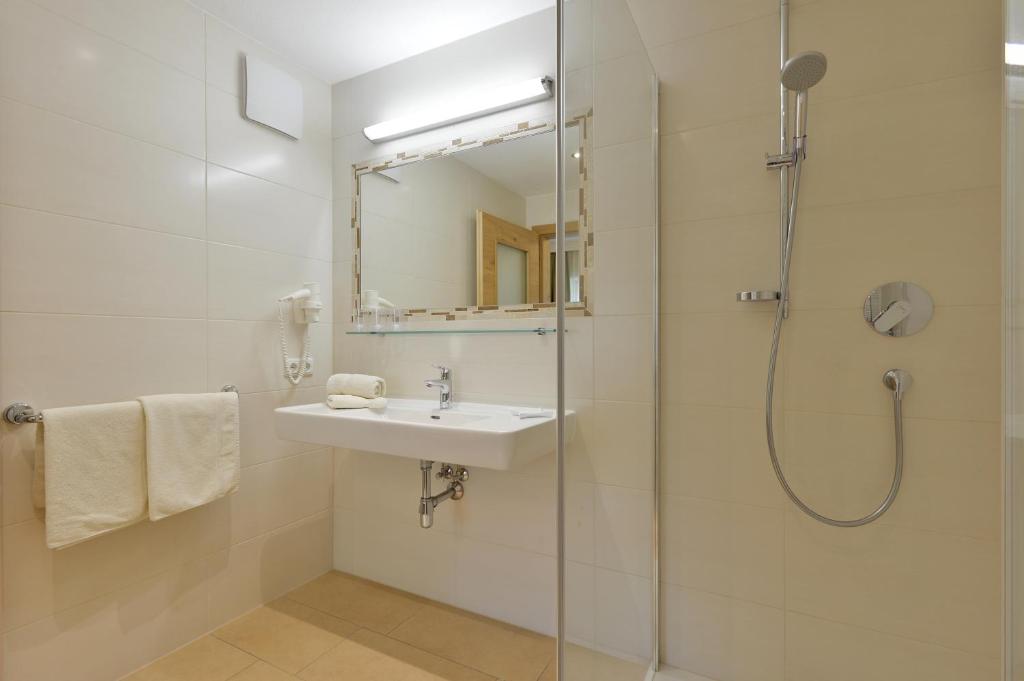Koupelna v ubytování Hotel Garni Birkenhof
