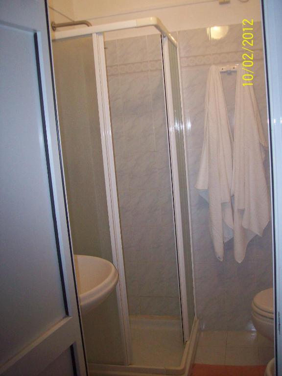 Koupelna v ubytování Albergo La Perla