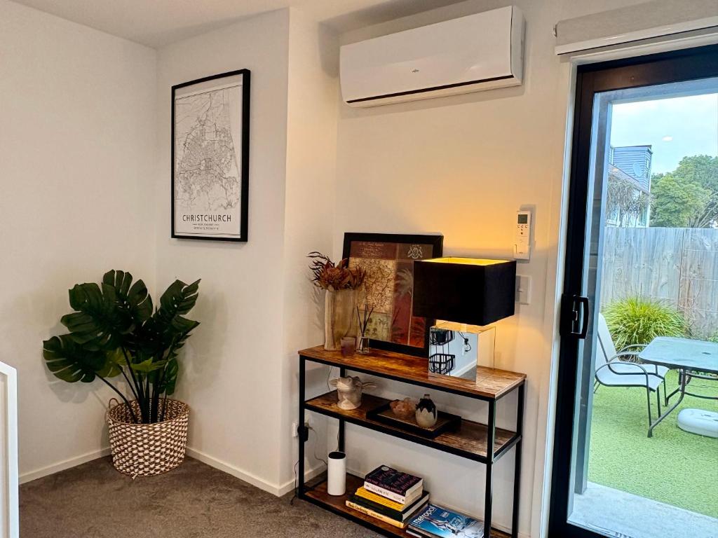 Close to Arena and one kilometer from Railway station onsite EV car park - Resim 11