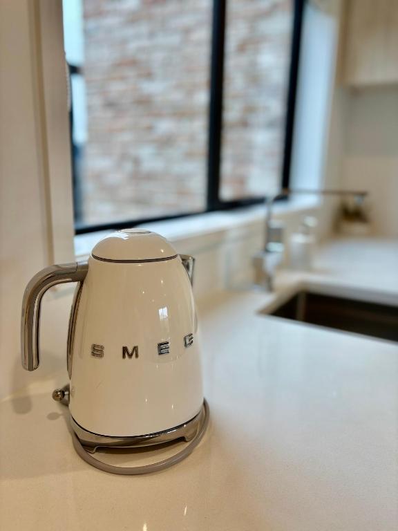 Close to Arena and one kilometer from Railway station onsite EV car park - Resim 10