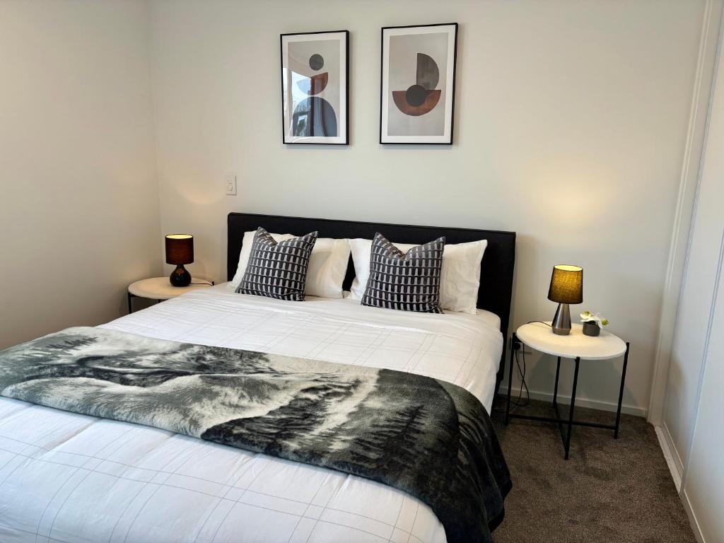 Close to Arena and one kilometer from Railway station onsite EV car park - Resim 6