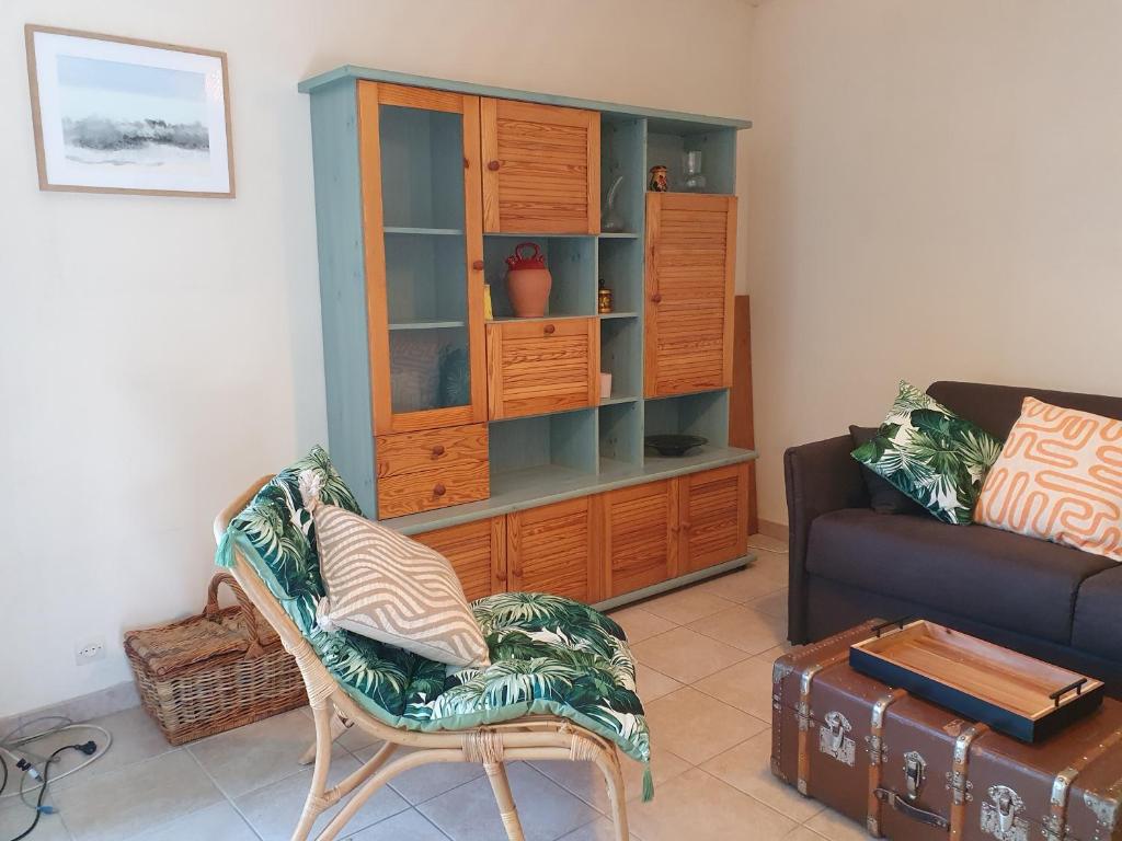 Posezení v ubytování A 200m de la plage une maison confortable