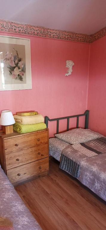 Agroturystyka Dorado Pokoje Gościnne i Apartamenty - Habitación Triple Con Baño Privado