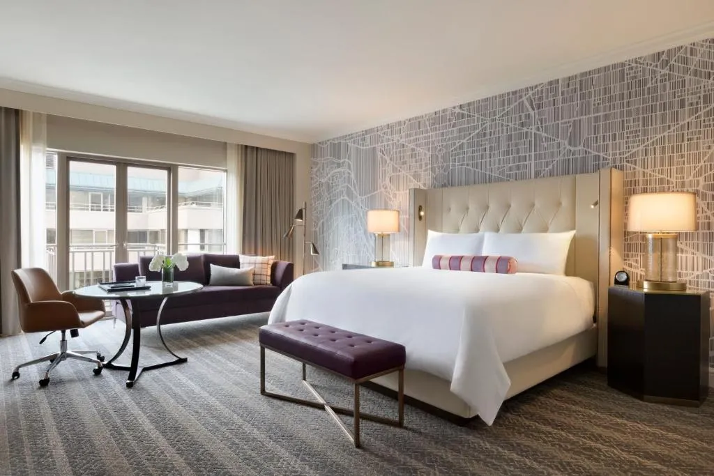 Fairmont Gold King Room