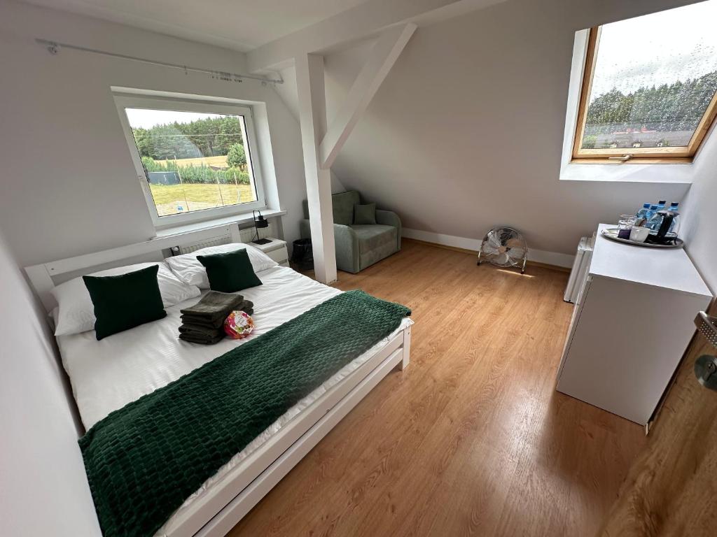 Zielony Zakątek - Triple Room With Private Bathroom