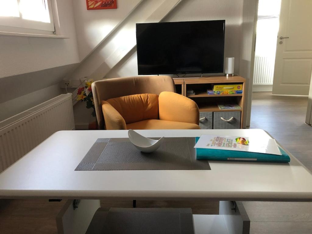 Μια τηλεόραση ή/και κέντρο ψυχαγωγίας στο Welcome home apartment