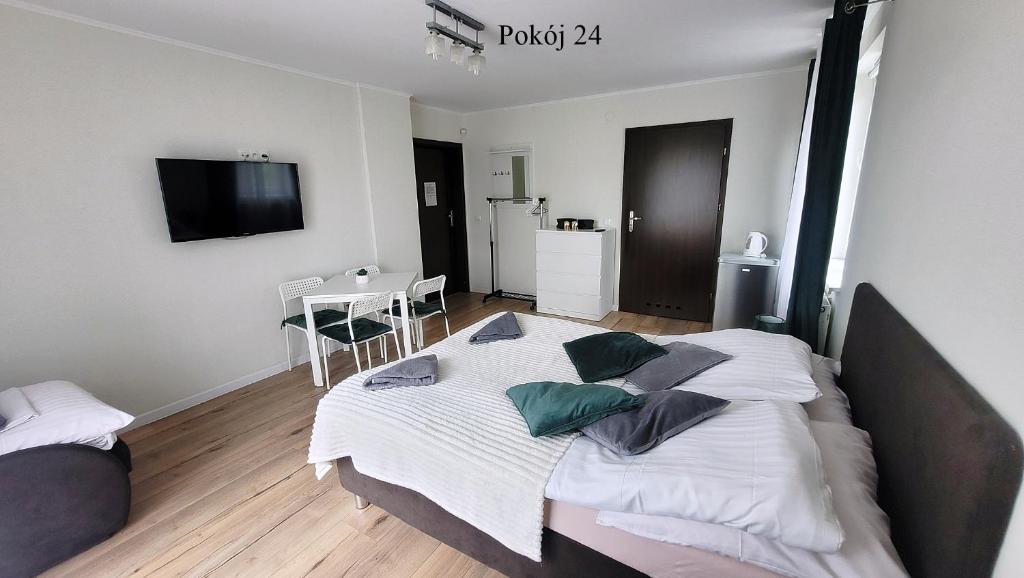 Pod Dębem - Quadruple Room With Balcony