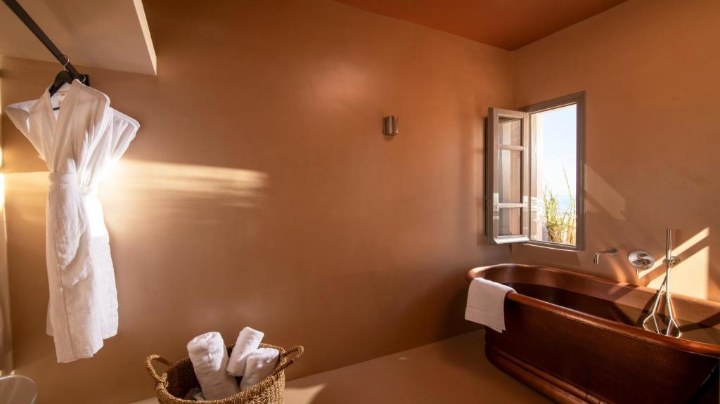 Terra Verde Oia by K&K - 17