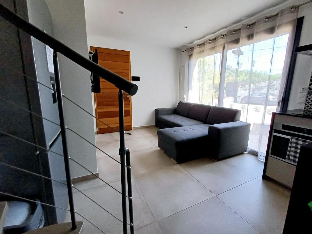 Χώρος καθιστικού στο Provence Verte Apartment