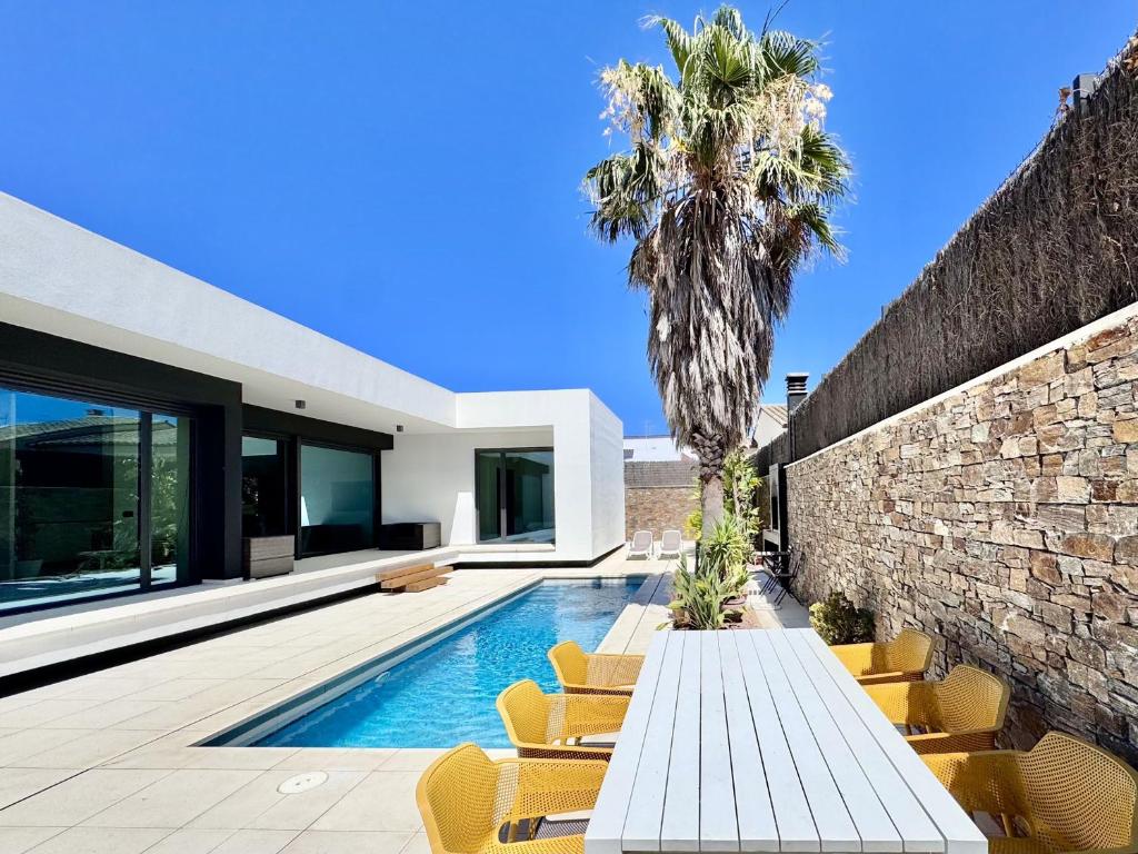 Swimmingpoolen hos eller tæt på Villa Blanca