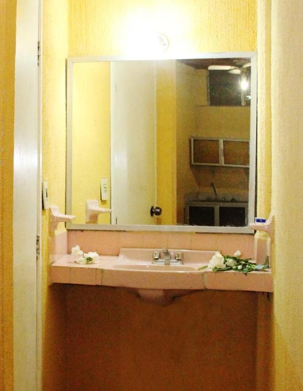 Koupelna v ubytování Hotel Suites Elia Noemi
