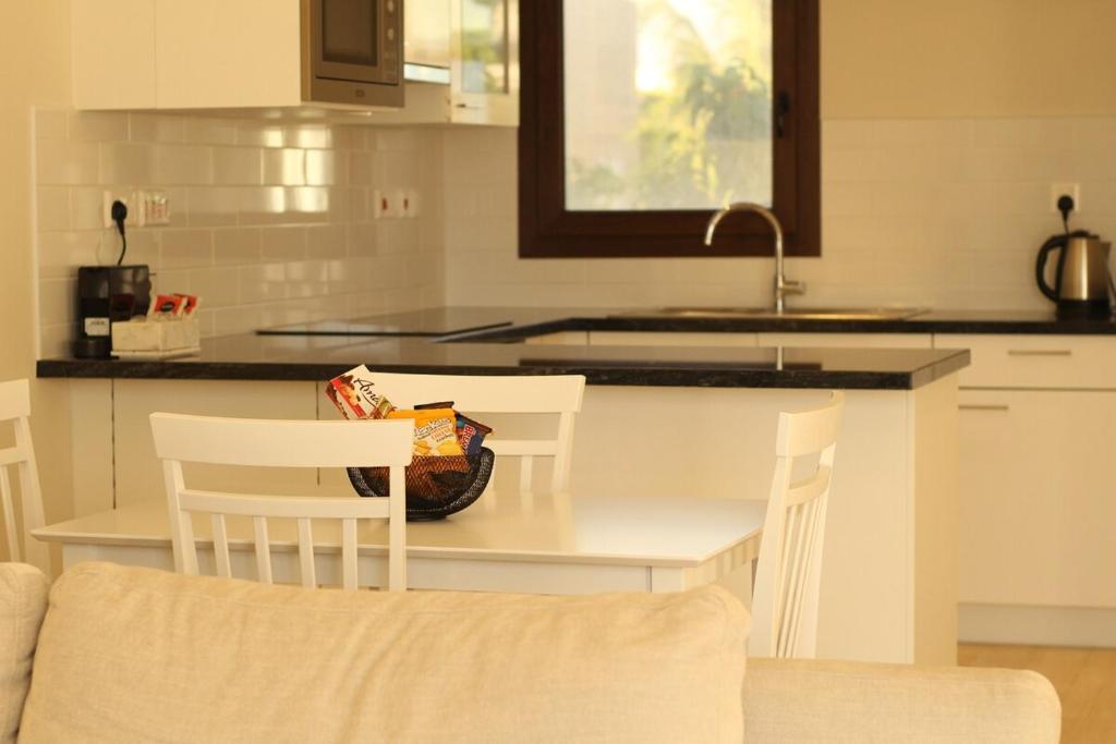 Kuchyň nebo kuchyňský kout v ubytování WeTake Hawana