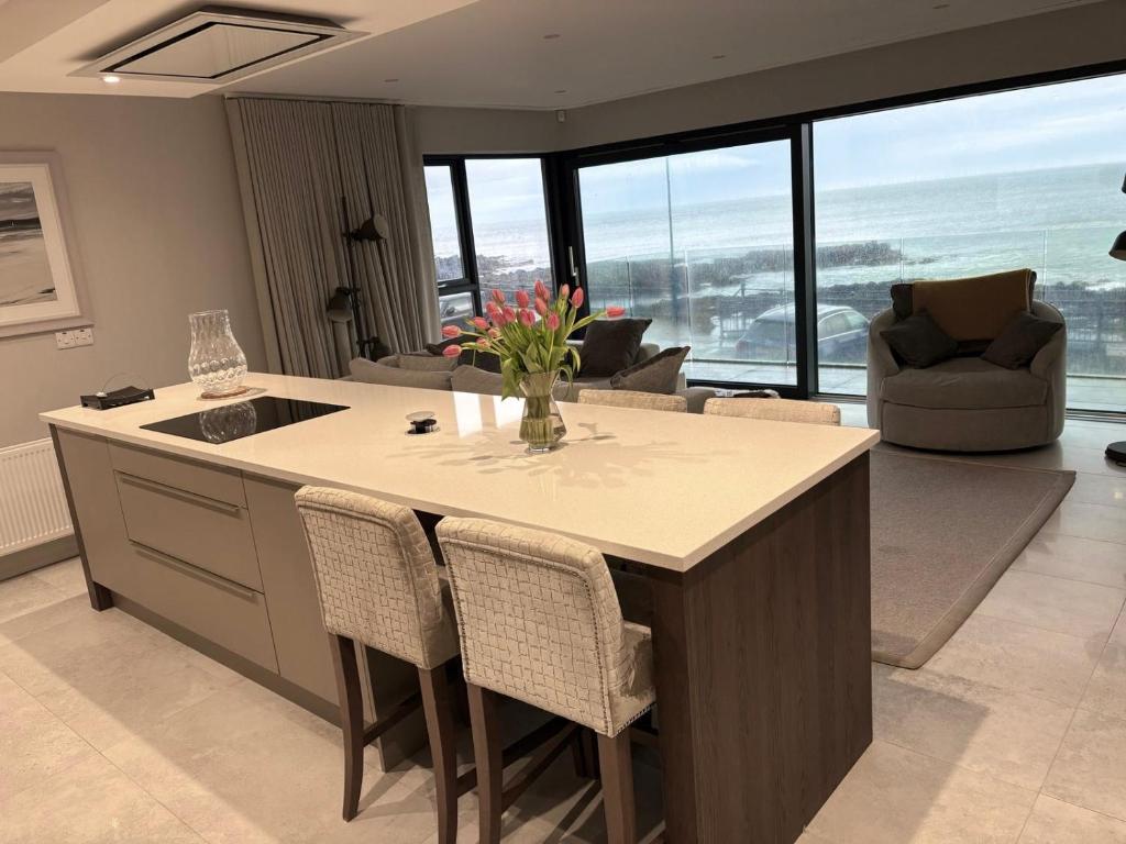 Dapur atau dapur kecil di Seacoast Apartment