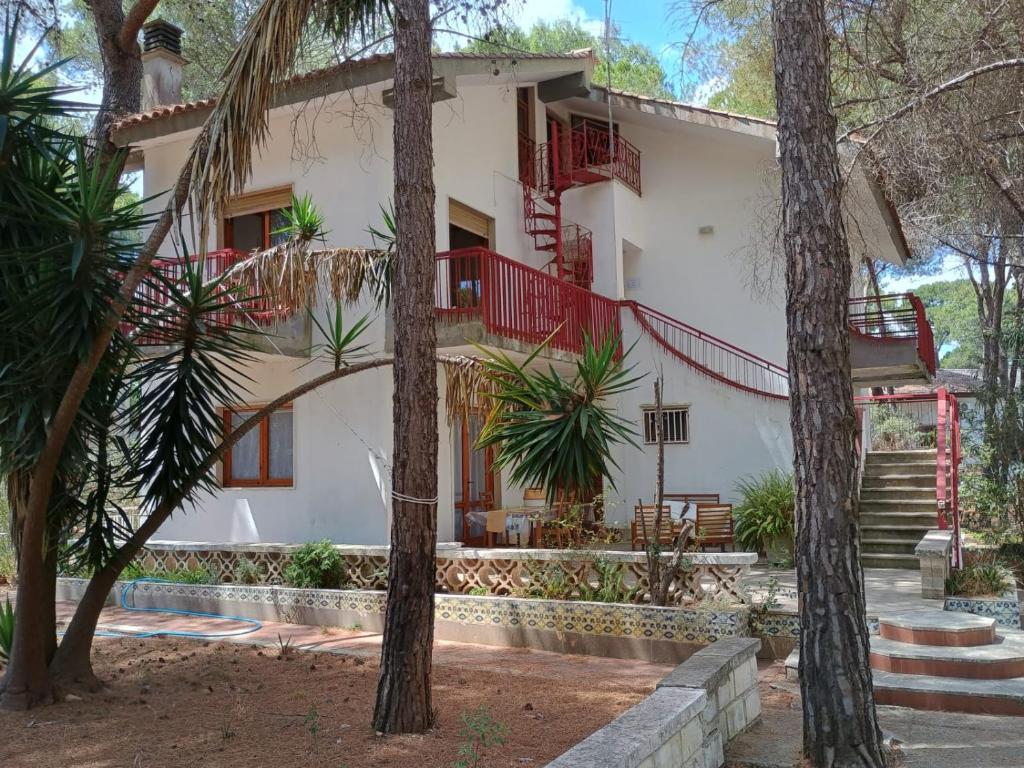 Το κτήριο όπου στεγάζεται  η παραθεριστική κατοικία