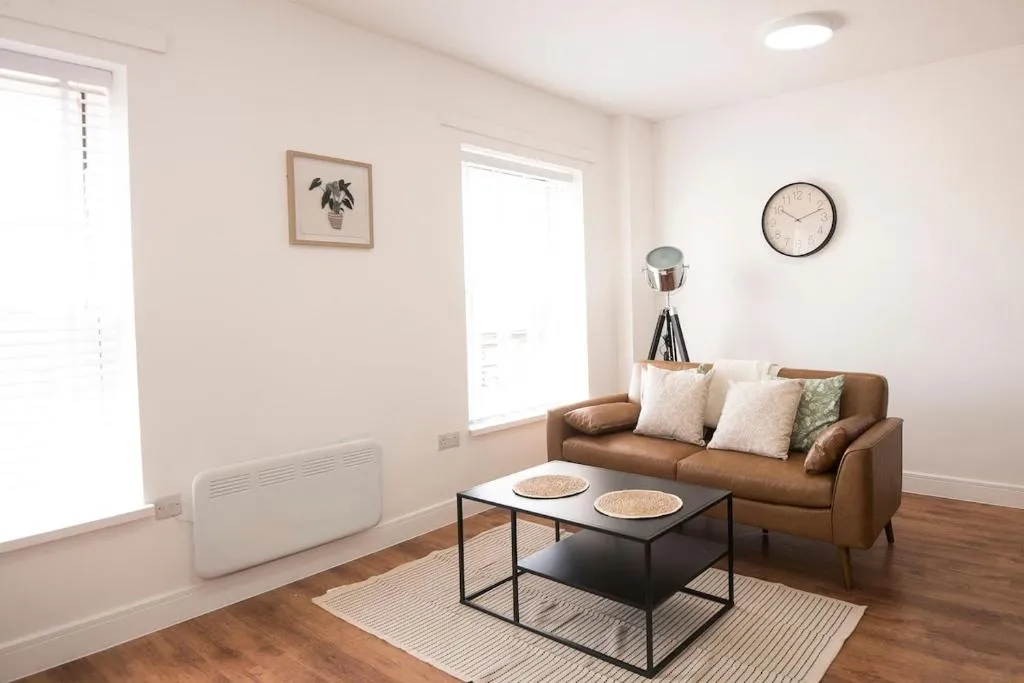 Stylish 1 Bed Apartment in Penarth Town Flat 2