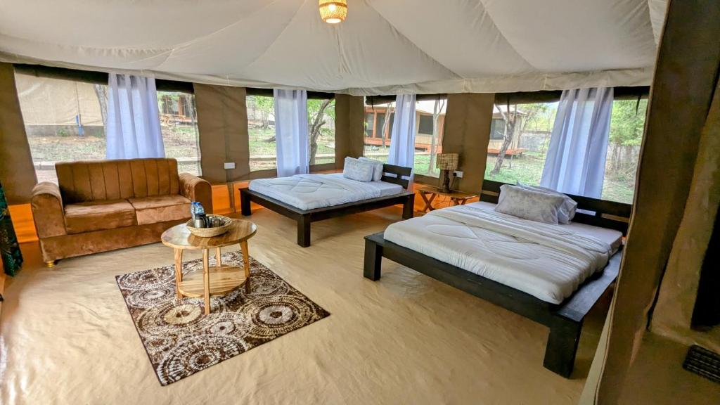Imagem da galeria de Double G safaris and Camp Mikumi em Mikumi National Park