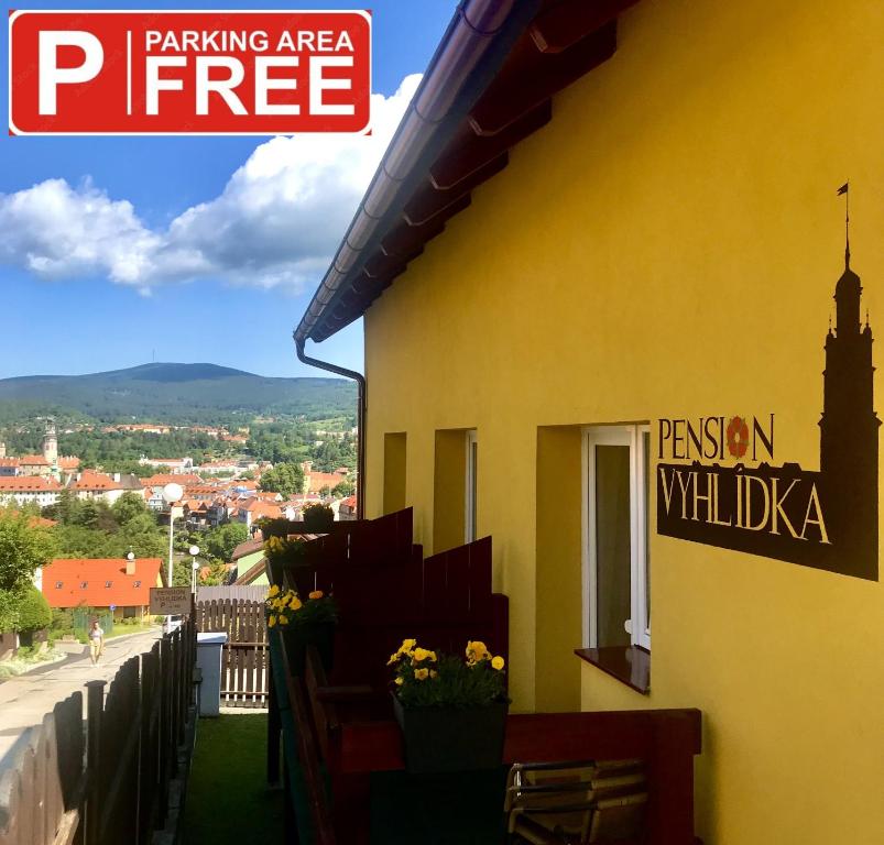 Výhľad na hory alebo výhľad na hory priamo z penziónu