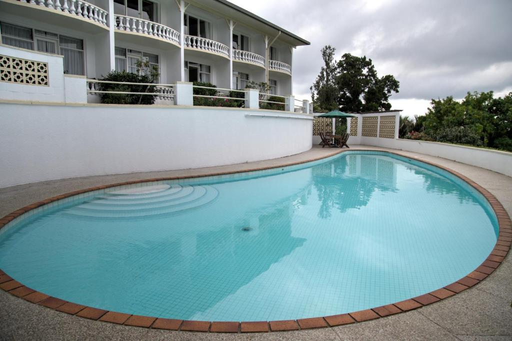 Bazén v ubytování Waitakere Resort & Spa nebo v jeho okolí