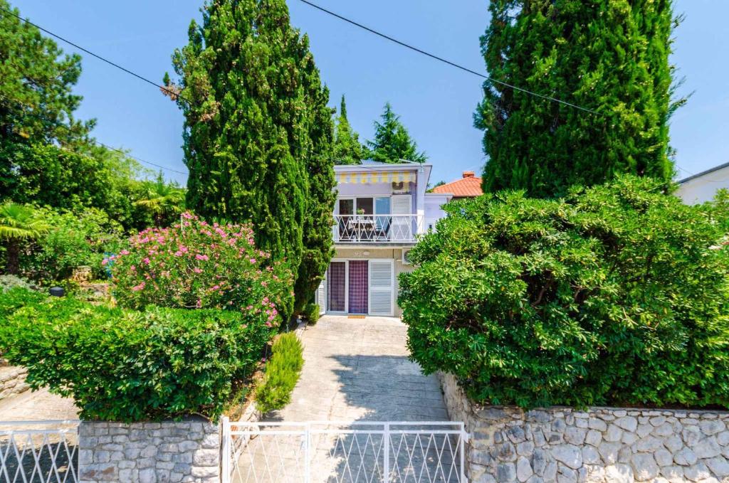 Apartments in Dramalj 39512