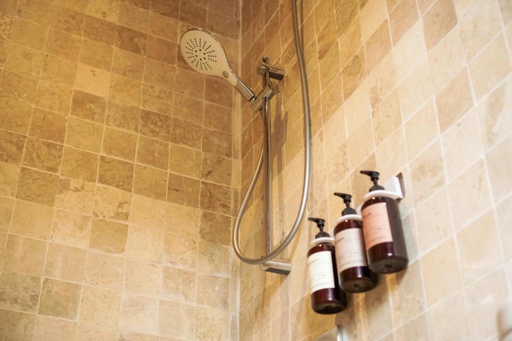 Tropical Beach House Bali - 10