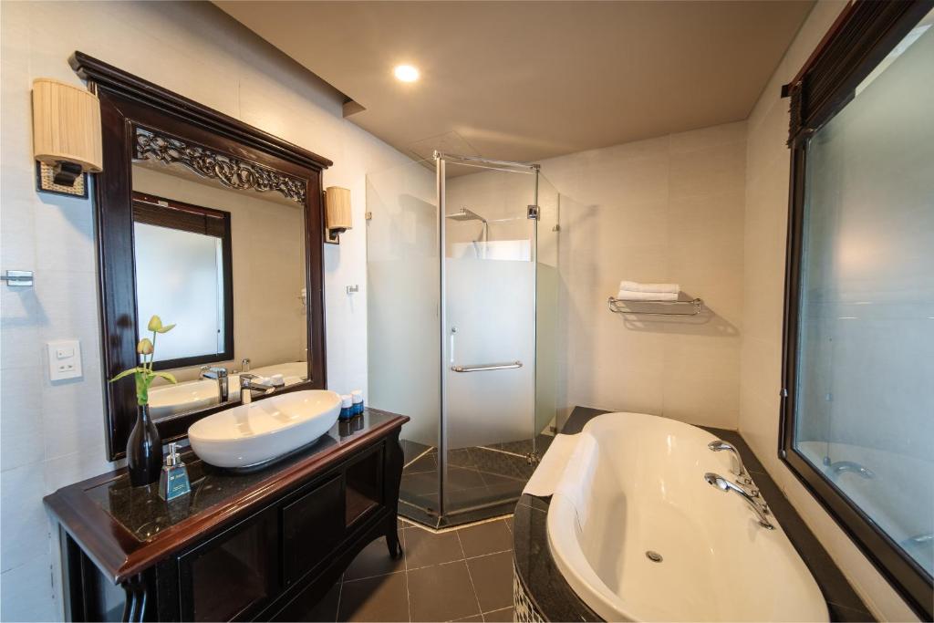 Phòng Deluxe Giường Đôi/2 Giường Đơn Có Ban Công