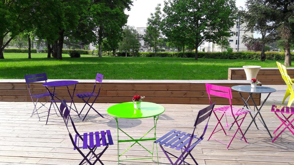 Adonis Dijon Maison Internationale - Resim 24