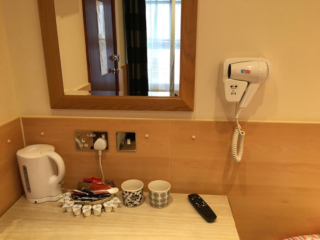 Fotografie z fotogalerie ubytování St George Hotel v Londýně