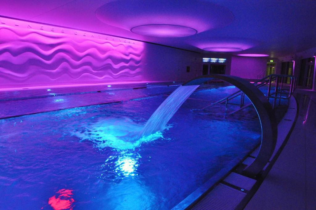 Bazén v ubytování Hotel Veba nebo v jeho okolí