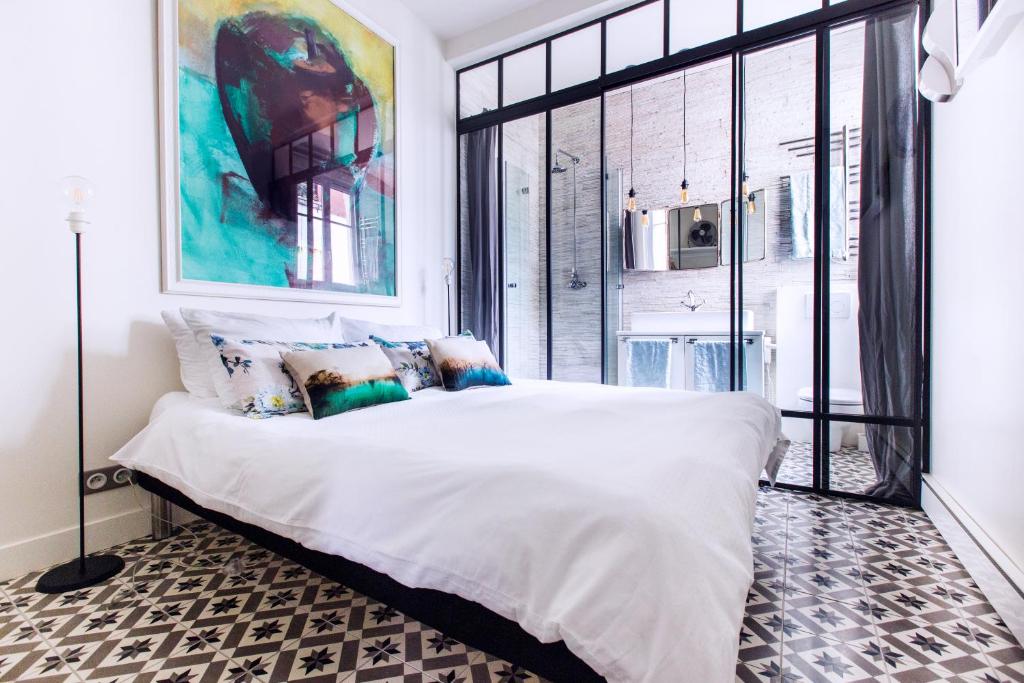 A room at Romantic Artist Room Montmartre Bed & Breakfast
