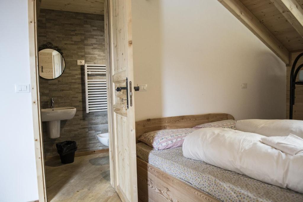 Koupelna v ubytování Rifugio Serot