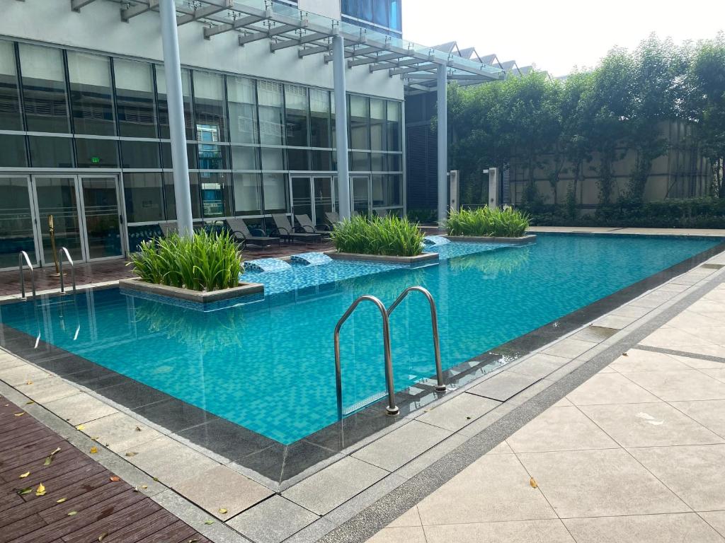 Hồ bơi trong/gần Cozy Netflix and Chill in BGC