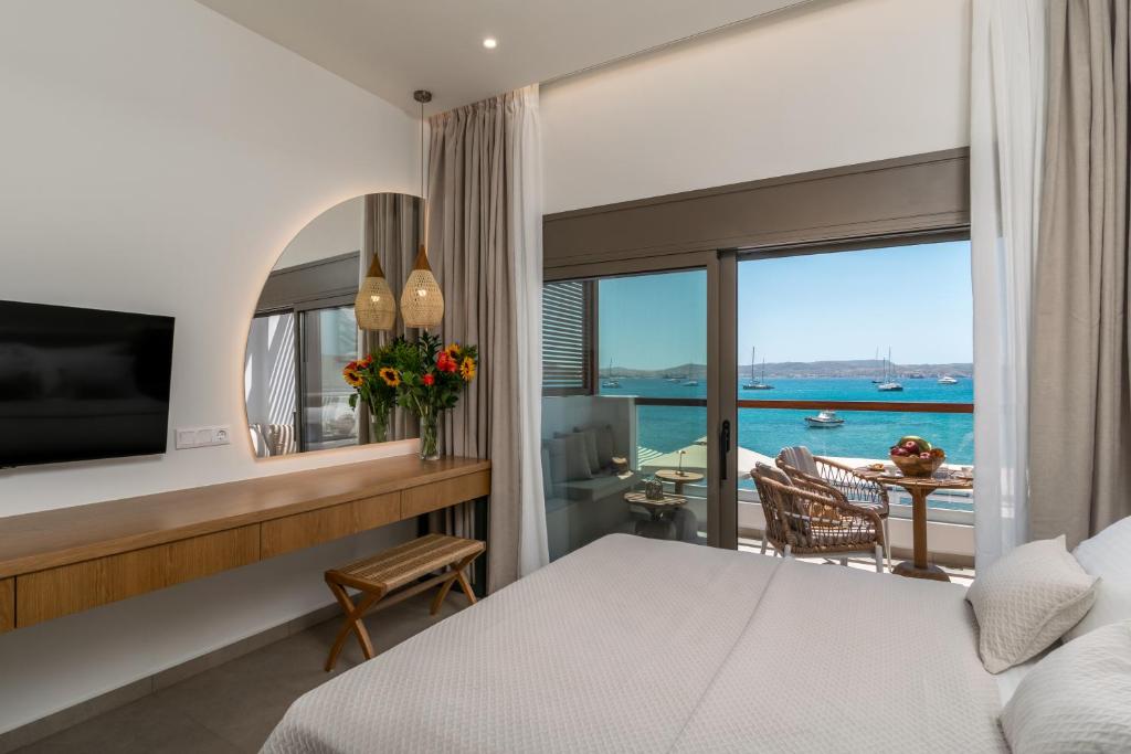 Φωτογραφία από το άλμπουμ του Aqua Pearl Milos στον Αδάμαντα