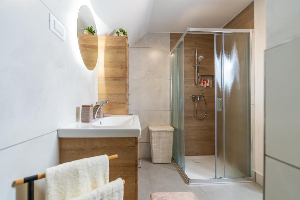 Et badeværelse på Brane & Jaka Apartments