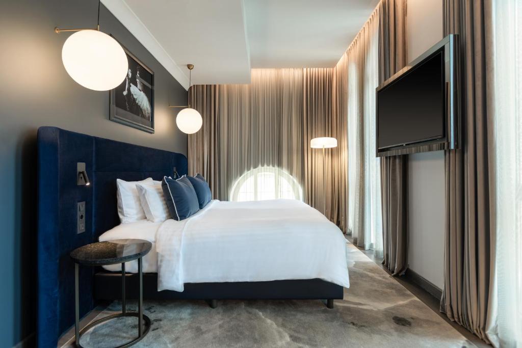 The Marmorosch Bucharest, Autograph Collection - Resim 16