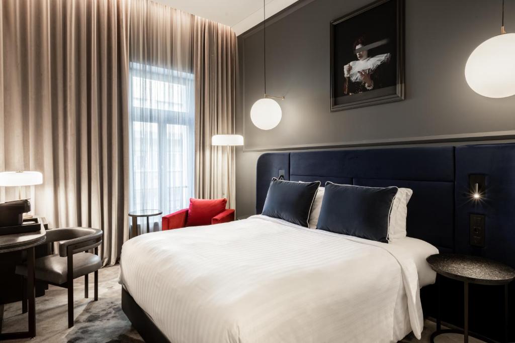 The Marmorosch Bucharest, Autograph Collection - Resim 15